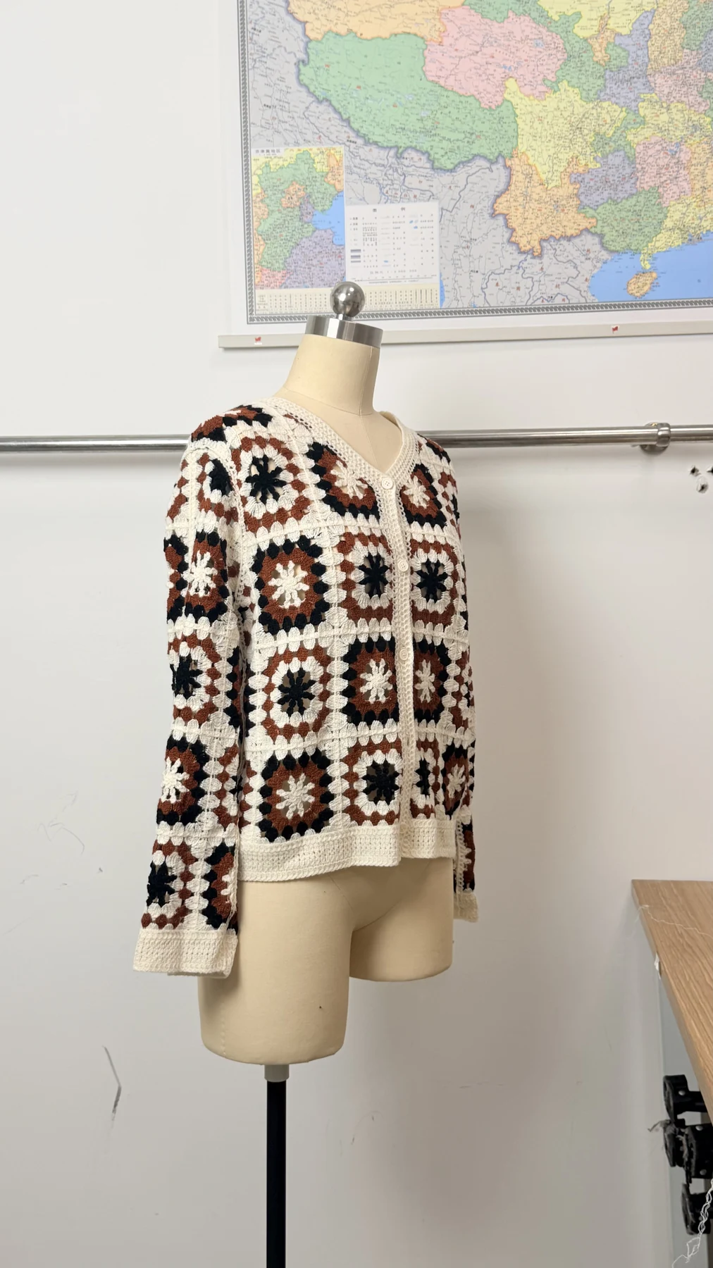 Wholesale Rust Black Granny Square Crochet-Look Sweater for OEM and private label production 2