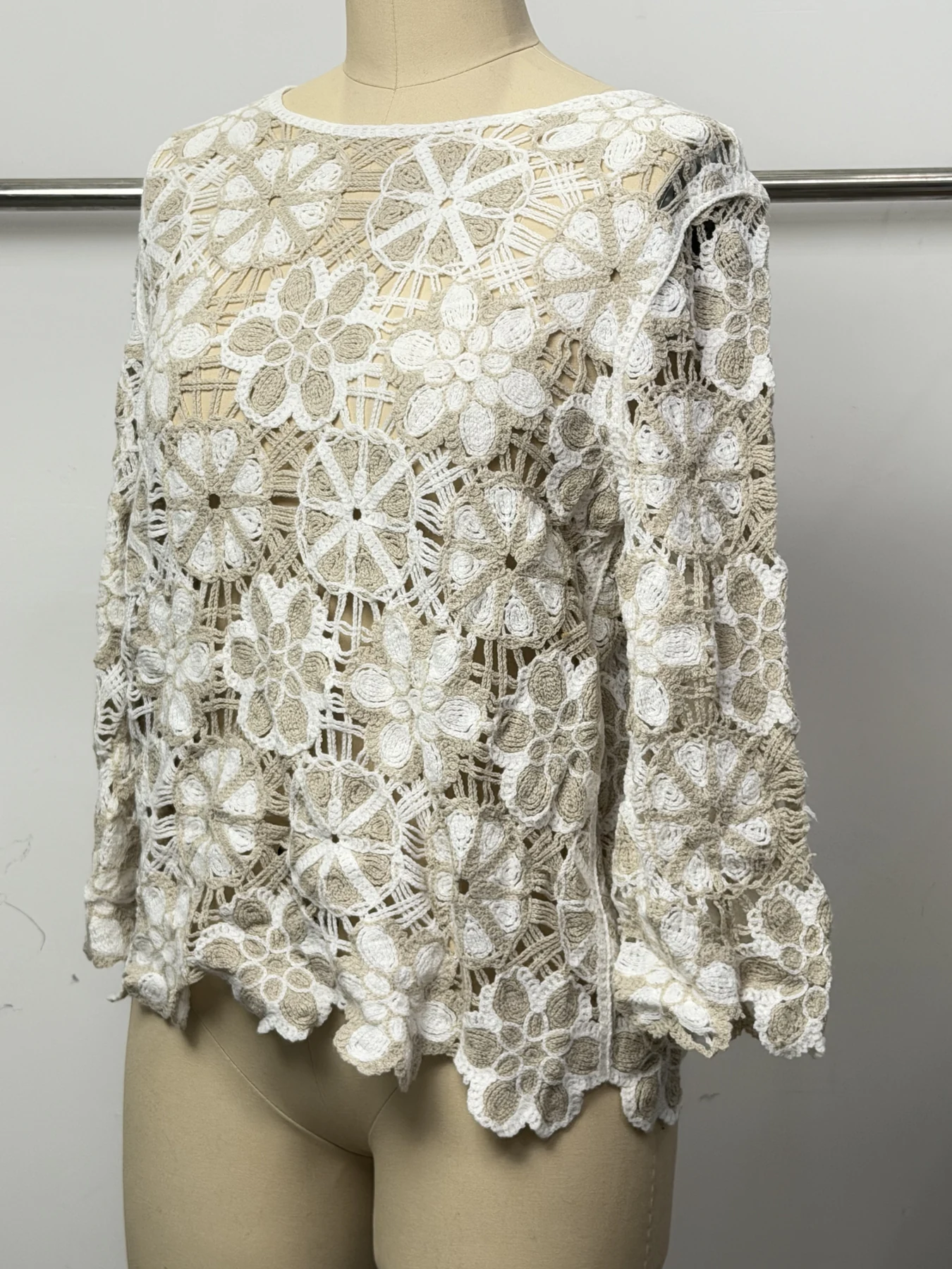 Wholesale Ivory Floral Crochet-Look Bell Sleeve Top for OEM and private label production 2
