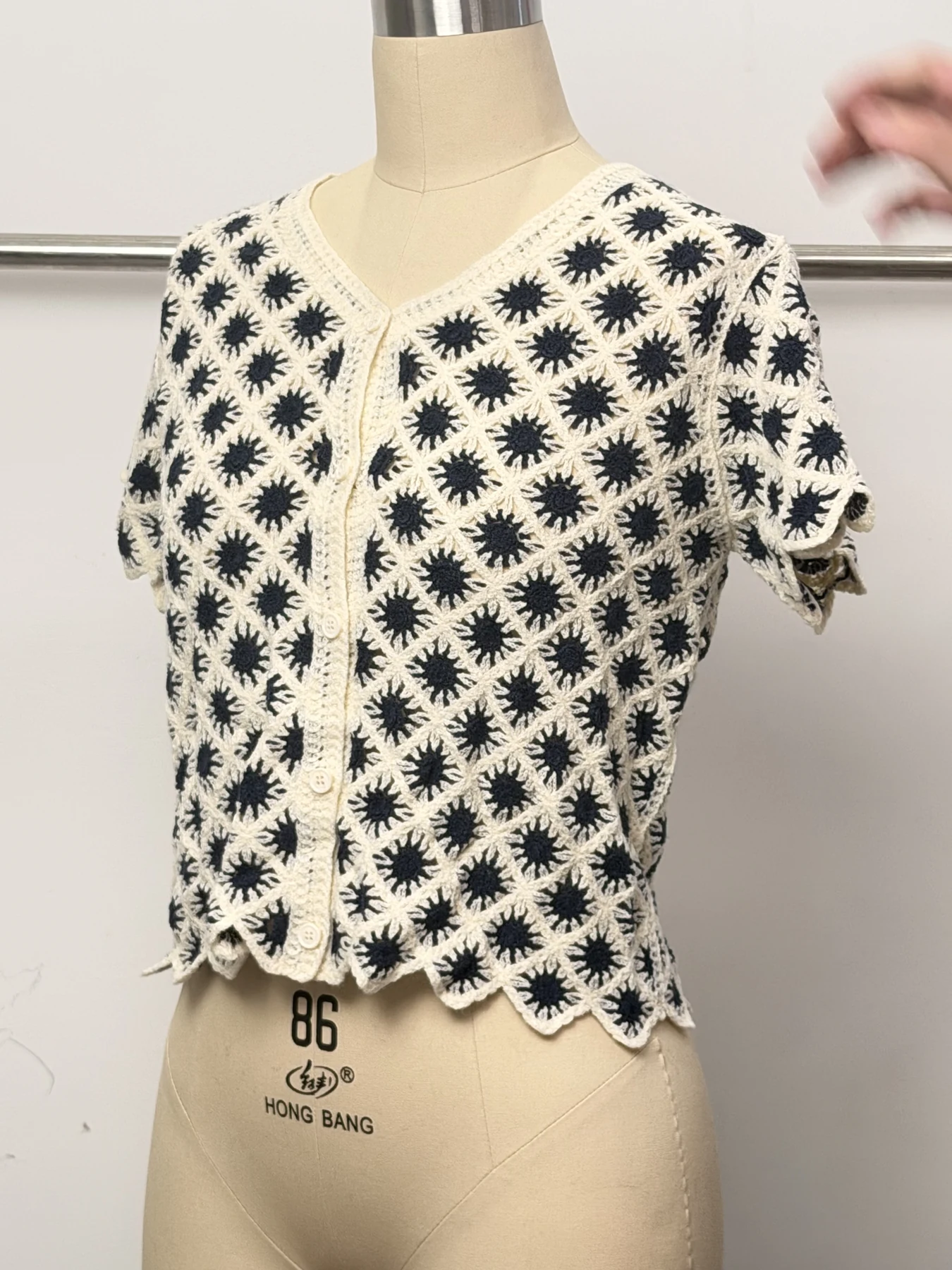 Wholesale Black Ivory Diamond Crochet-Look Short Sleeve Top for OEM and private label production 2