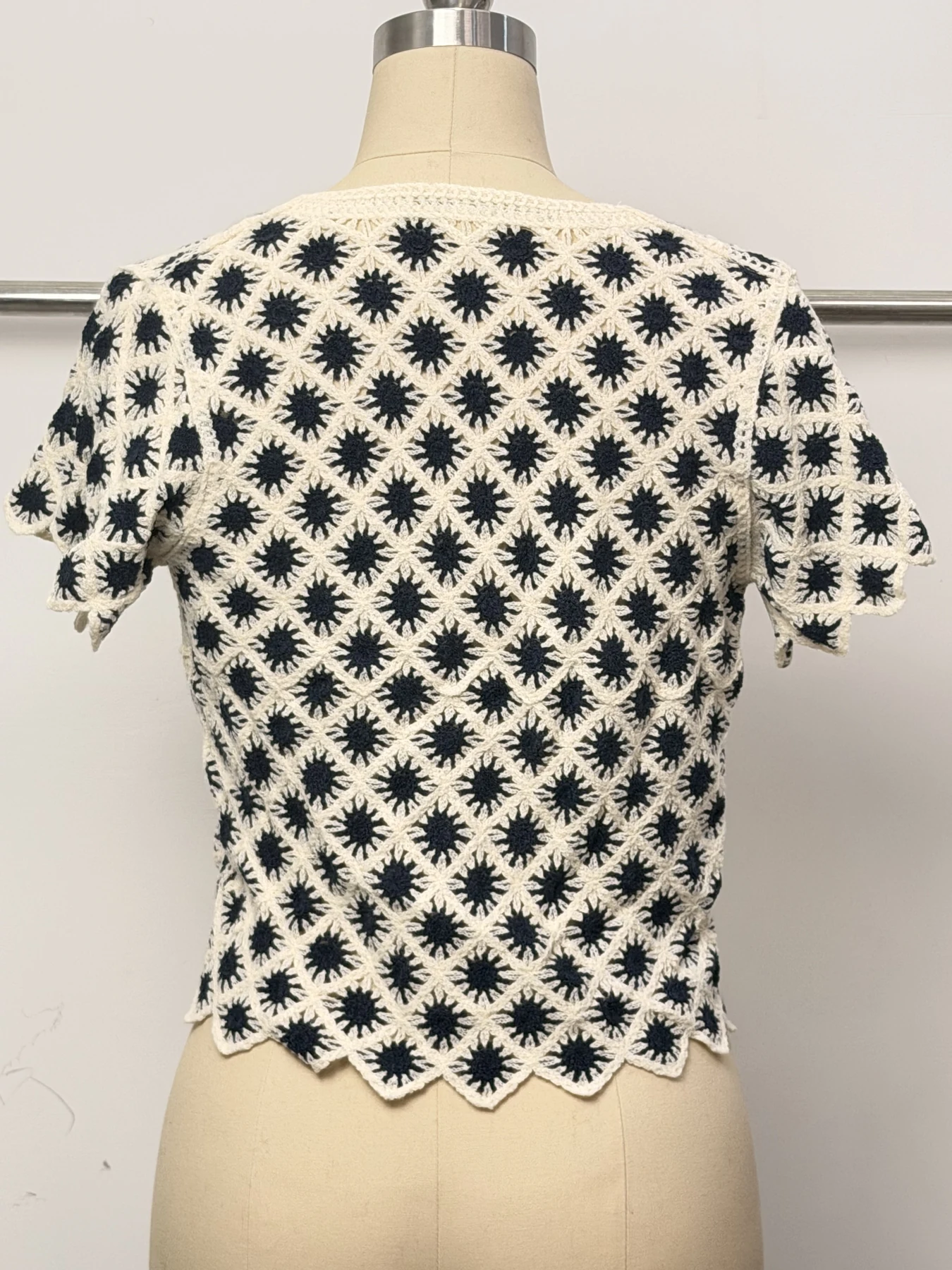 Wholesale Black Ivory Diamond Crochet-Look Short Sleeve Top for OEM and private label production 4