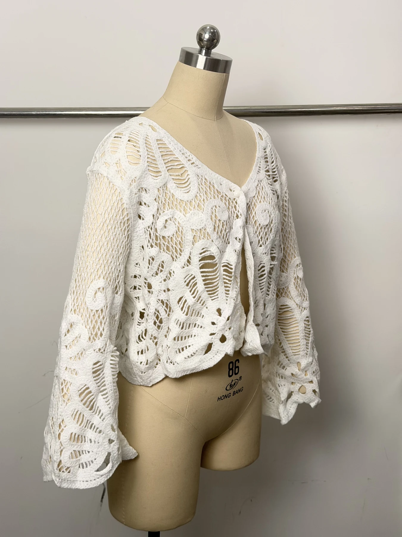 Wholesale Ivory Floral Tie-Front Crochet-Look Blouse for OEM and private label production 3