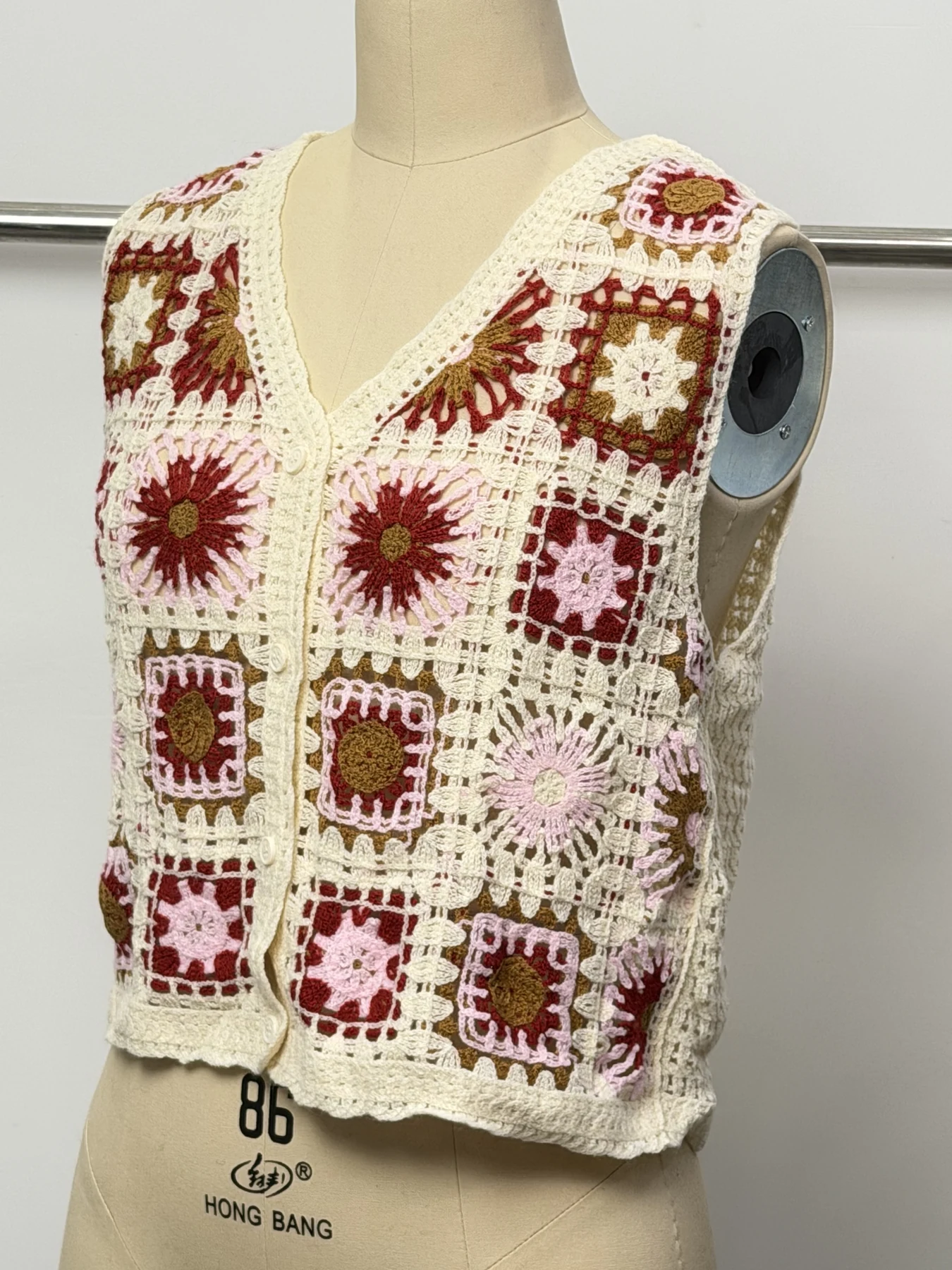 Wholesale Burgundy Pink Granny Square Crochet-Look Vest for OEM and private label production 2