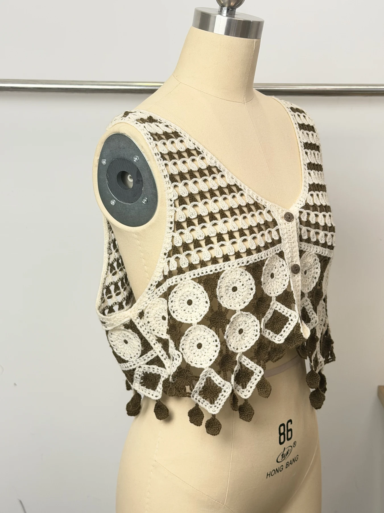 Wholesale Black Ivory Diamond Fringe Crochet-Look Vest for OEM and private label production 4