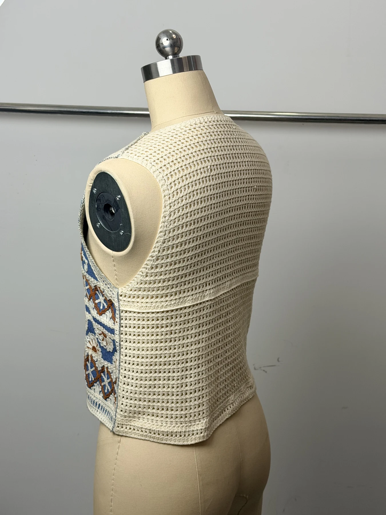 Wholesale Blue Rust Floral Crochet-Look Button Vest for OEM and private label production 3