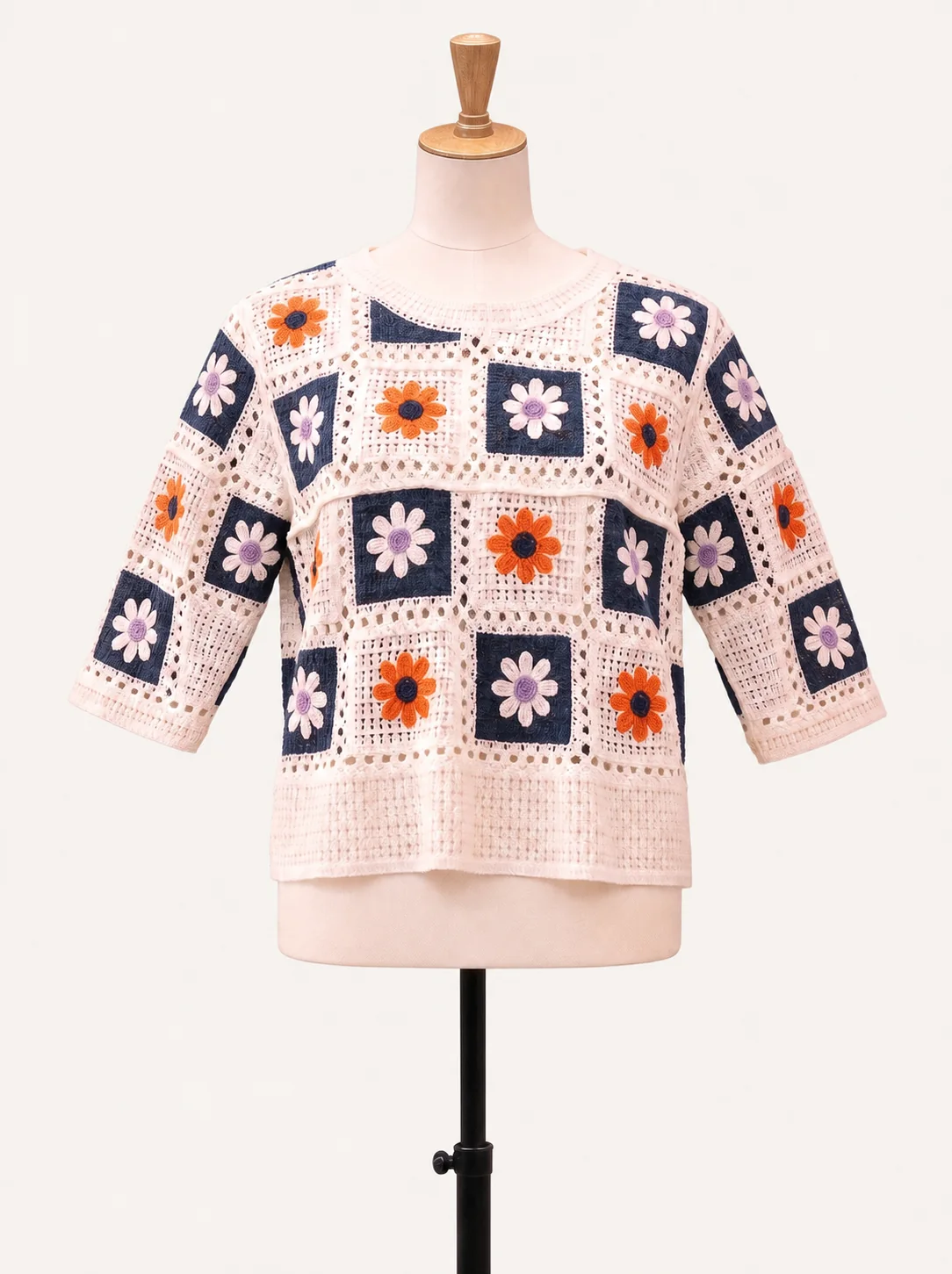 Wholesale daisy patchwork crochet-look pullover for OEM and private label production